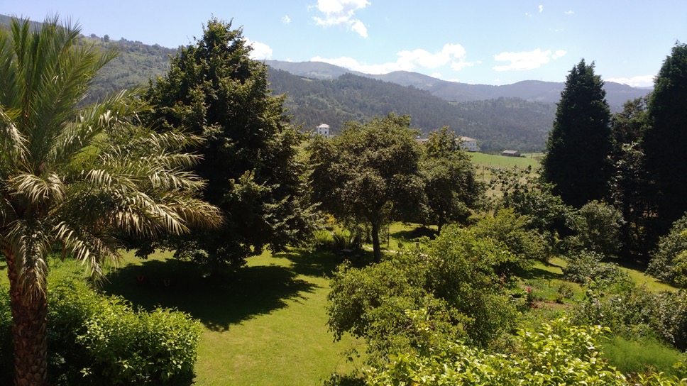 Foto de los exteriores de apartamentos la Collada, 33780 San Pelayo de Tehona, Asturias, Spain.